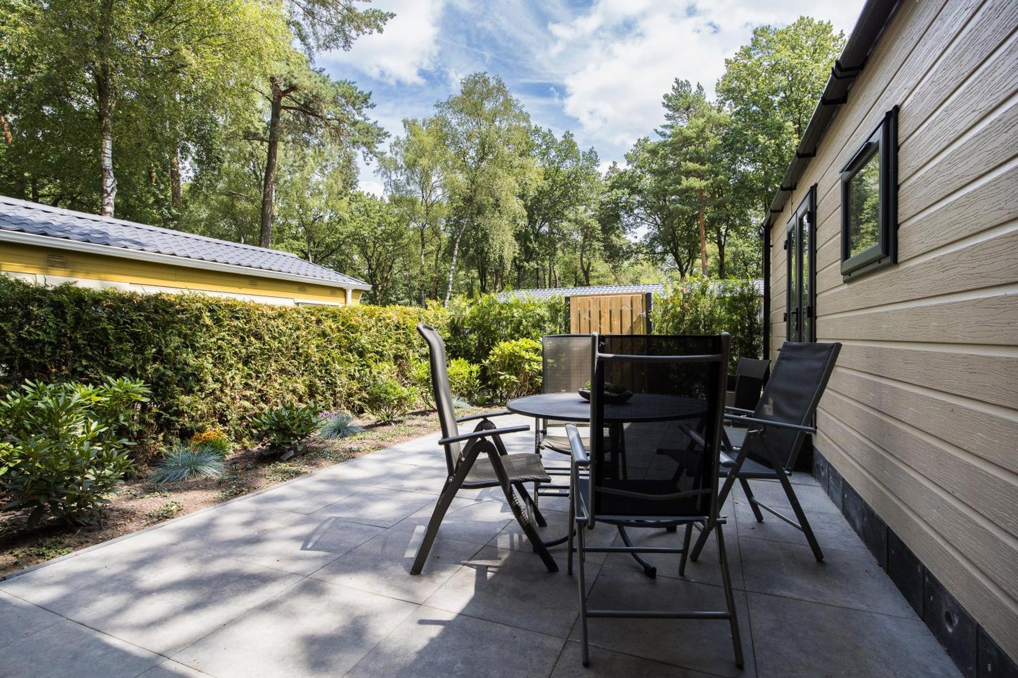 Veluwe Hoenderloo Luxury Chalet With Private Sauna And Hot Tub - Swimming Pool Tennis Court Supermarket Bowling Alley Theatre And Entertainment For Children ภายนอก รูปภาพ