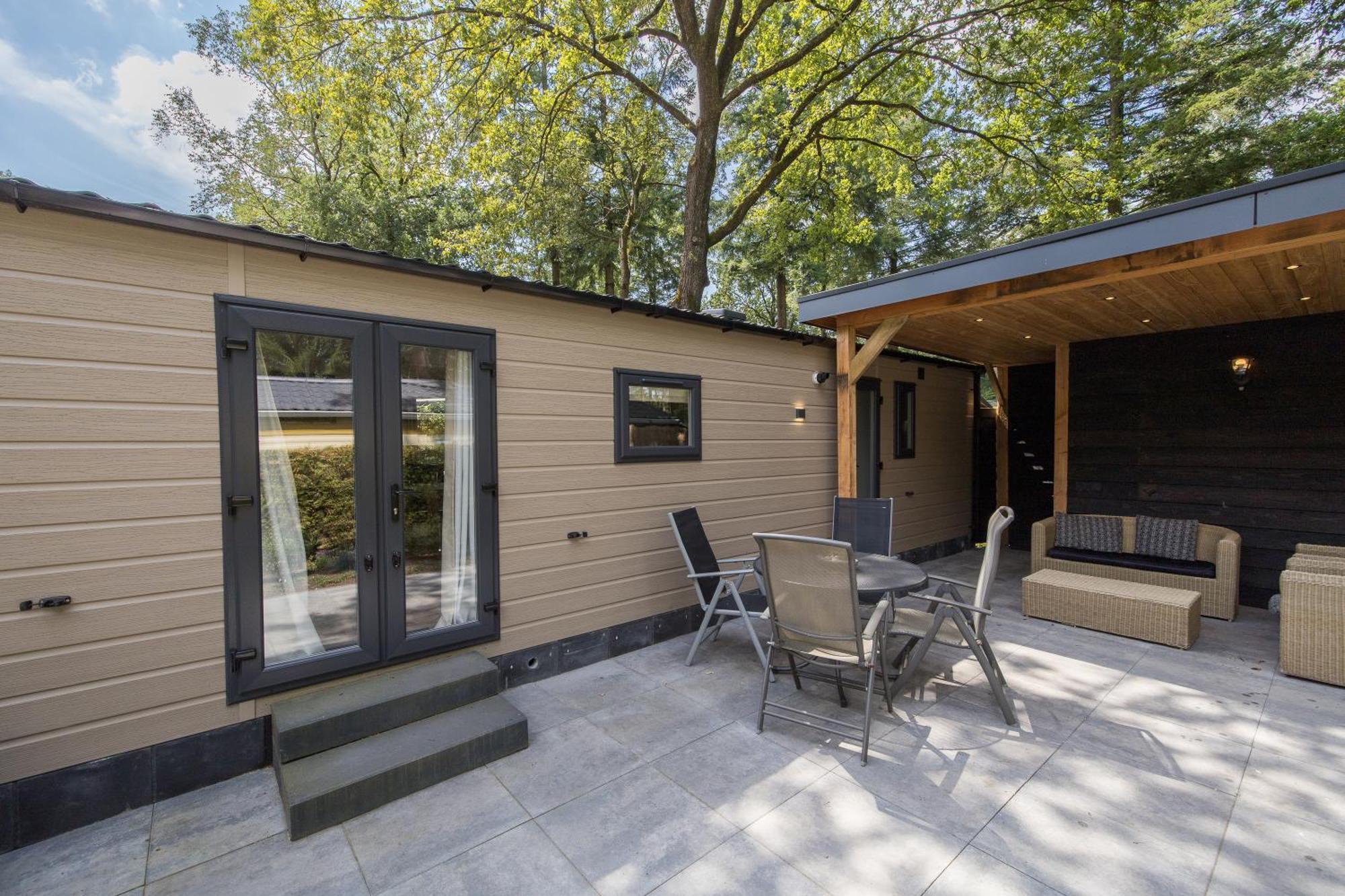 Veluwe Hoenderloo Luxury Chalet With Private Sauna And Hot Tub - Swimming Pool Tennis Court Supermarket Bowling Alley Theatre And Entertainment For Children ภายนอก รูปภาพ