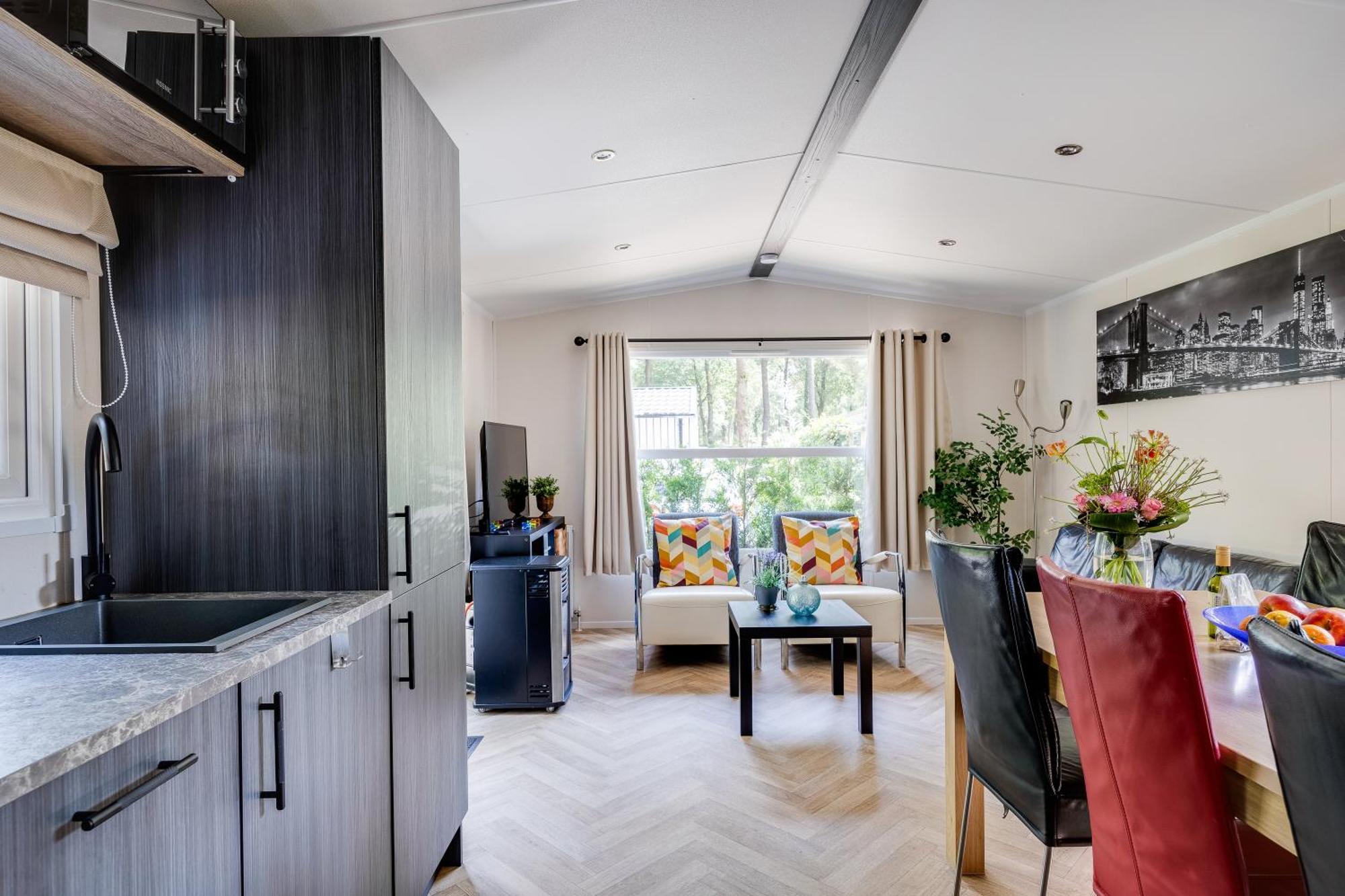 Veluwe Hoenderloo Luxury Chalet With Private Sauna And Hot Tub - Swimming Pool Tennis Court Supermarket Bowling Alley Theatre And Entertainment For Children ภายนอก รูปภาพ